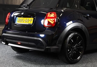 MINI Cooper Mini Mini 1.5 Cooper Camden Plus Edition / AUT / 5 Deurs / Navi / HK / Ecc / Head Up / Digital Cockpit / Open Panorama / Led / Pdc - afbeelding nr 43
