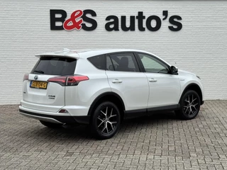 Toyota RAV4 Toyota RAV4 2.5 Hybrid AWD Executive Trekgewicht 1650kg Adaptive cruise control 4 seizoenen banden - afbeelding nr 2