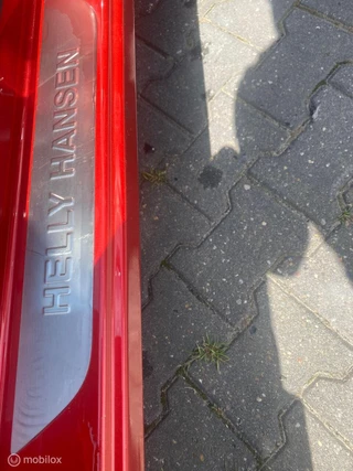 Renault Captur Renault Captur 0.9 TCe Helly Hansen / 5 deurs / 67DKM / NAP! - afbeelding nr 15