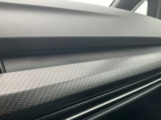 Volkswagen Golf Volkswagen Golf 1.5 eTSI R-Line Business+ Automaat Adap.Cruise Stoel/Stuurverw Led Sfeerverlichting! - afbeelding nr 35