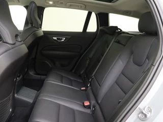 Volvo V60 Volvo V60 T6 AWD Plus Dark | Trekhaak | Panoramadak | Dodehoekdetectie | - afbeelding nr 8