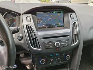 Ford Focus Ford Focus Wagon 1.0 Titanium Ecc Cruis Navi Haak 118070 km - afbeelding nr 7