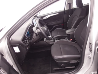 Ford Focus Ford Focus Wagon 1.0 EcoBoost Trend Edition Business AIRCO / NAVI / PDC / BLUETOOTH / CRUISE / CARPLAY / NL-AUTO - afbeelding nr 21