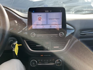 Ford Fiesta Ford Fiesta 1.0 EcoBoost Titanium 100pk 100pk Apple Carplay | Android Auto | Cruise control | Parkeersensoren | Climate Control | Apple Carplay & Android Auto | - afbeelding nr 23