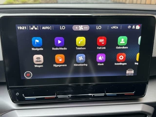 SEAT Leon Seat Leon 1.5 TSI FR Launch Edition | LED | Stoelverwarming | Navigatiesysteem | Adaptive cruise control | Apple CarPlay | 18 inch lichtmetalen velgen | Achteruitrijcamera | Trehaak uitklapbaar | Parkeersensoren voor en achter - afbeelding nr 20