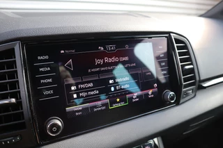 Škoda Karoq Digital Dash / Canton / Trekhaak / 19inch Stoelverwarming / - afbeelding nr 27