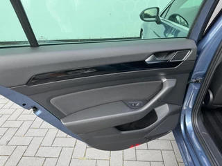 Volkswagen Passat Volkswagen Passat Variant 1.4 TSI Business Edition Trekhaak - afbeelding nr 30