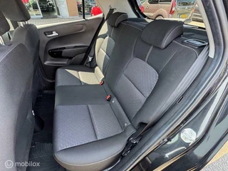 Kia Picanto Kia Picanto 1.0 DPi DynamicPlusLine ,  Nieuwe Type & Logo   Navigatie via  Apple Carplay & Android auto , Achteruitrij  camera ,  Stoel & Stuur verwarming ,  Sport Velgen , Led verlichting voor & achter , - afbeelding nr 21