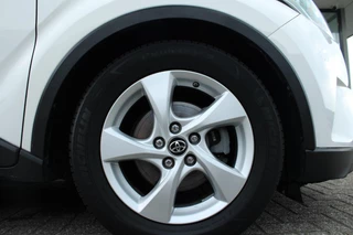 Toyota C-HR Toyota C-HR 1.8 Hybrid Dynamic Keyless entry | Camera | Cruise control - afbeelding nr 9
