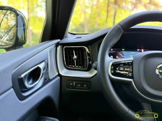 Volvo XC60 Volvo XC60 2.0 T8 Plug-in hybrid AWD R-Design / Pano / HK' - afbeelding nr 46