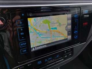 Toyota Auris Toyota Auris 1.2T 116pk Aspiration 5-Deurs | Origineel NL | 1300kg Trekgewicht | Navi | Clima | Cruise | Achteruitrijcamera | Rijstrook+Licht+Regensensor | Mistlampen | 16''lm | Trekhaak - afbeelding nr 10