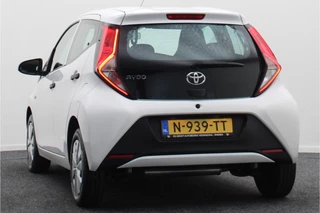 Toyota Aygo Toyota Aygo 1.0 VVT-i x-fun 5-Deurs, Airco, Cruise, Bluetooth, Elektrische Ramen, DAB, Xenon - afbeelding nr 16