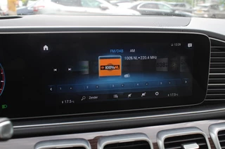 Mercedes-Benz GLE Mercedes-Benz GLE 450 4MATIC Premium Plus / Panoramadak / 360Camera / Burmester / 21'' / Head-up / Luchtvering / Treeplanken / Stoelventilatie / Stuurverwarming / Dodehoek / DAB / ACC - afbeelding nr 22