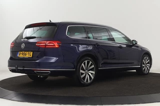 Volkswagen Passat Volkswagen Passat 1.4 TSI PHEV GTE | Head-Up | Stoelverwarming | 360 camera | Trekhaak | Keyless | Carplay | Dynamic Chassis Control | Full LED | Massage | Navigatie | Active Info Display - afbeelding nr 40
