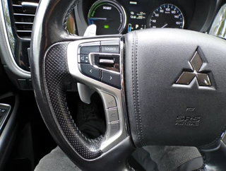 Mitsubishi Outlander Mitsubishi Outlander 2.0 PHEV Executive Edition NAVI CAMERA TELEFOON CRUISECONTROL..... - afbeelding nr 19