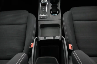Ford Focus Ford Focus Wagon 1.0 EcoBoost Titanium Business | Stoelverwarming | Sensoren | - afbeelding nr 28