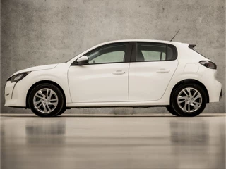 Peugeot 208 Peugeot 208 1.2 PureTech Sport (APPLE CARPLAY, GROOT NAVI, 360 CAMERA, LM VELGEN, SPORTSTOELEN, CRUISE, PARKEERSENSOREN, NIEUWSTAAT) - afbeelding nr 2
