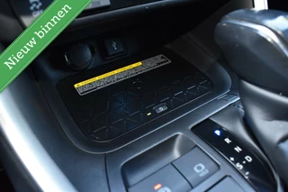 Toyota RAV4 Toyota RAV4 2.5 Hybrid AWD Style BI-TONE CAMERA/LANE ASSIST/STUURW/STOELVW/ETC.! - afbeelding nr 12
