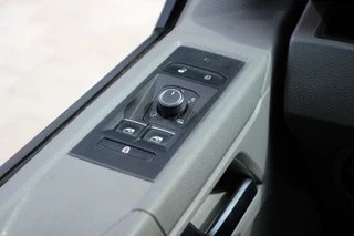 Volkswagen Transporter Volkswagen Transporter 2.0 TDI L2H1 30 DC BULLI | Alpine | ACC | Leder | Camera | Schroefset | 2X El.Schuifdeuren - afbeelding nr 33