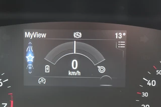 Ford Focus Ford Focus Wagon 1.0-125pk EcoBoost Mild-hybrid Titanium. Mooie, ruime, luxe en comfortabele Ford Focus wagon ! Volautm. airco dual, camera, stoel-, stuur- en voorraamverw., easy entry/easy go, cruise control, Isofix, side- en lane assist, parkeersensoren v+a, LM wielen etc. - afbeelding nr 4
