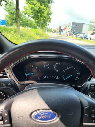 Ford Focus Ford Focus Wagon 1.5 EcoBoost 182 PK ST Line Business | LED | Winterpack | BLIS | Adaptieve Cruise Control | Camera | Electrische achterklep | Headup Display | DAB | Leder/Stof | 50DKM! - afbeelding nr 8