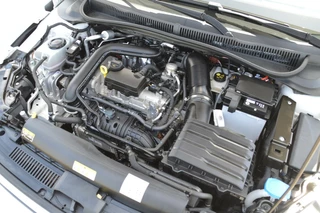 Volkswagen Polo Volkswagen Polo 1.0 TSI Highline Business R - afbeelding nr 72