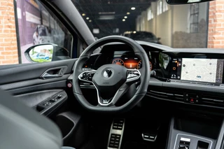 Volkswagen Golf Volkswagen Golf 1.5 eTSI R-Line Pano / HUD / Camera - afbeelding nr 14