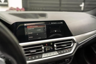 BMW 3 Serie BMW 3-serie Touring 330e xDrive M SPORT PANO LASER - afbeelding nr 30