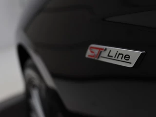 Ford Focus Ford Focus 1.0 EcoBoost 140pk ST-Line |  Stoel & stuurverwarming | Xenon | Carplay | Navigatie | Climate control | Parkeerhulp | Cruise control - afbeelding nr 23