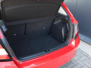 Škoda Fabia Skoda Fabia 5Drs TSI 95 PK Zwart Dak Navigatie Stoelverw DonkerGlas Parkeersensor Cruise - afbeelding nr 30