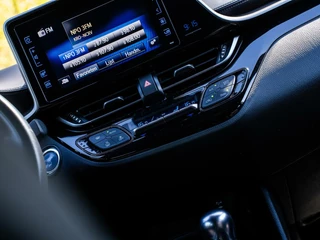 Toyota C-HR Toyota C-HR 1.8 Hybrid Premium|CAMERA|CRUISE|KEYLESS|18'' - afbeelding nr 29