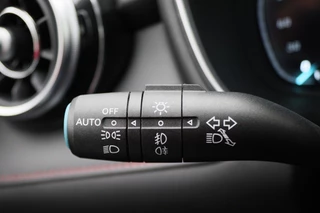 MG EHS MG EHS 1.5 TGDI Luxury Plug-in Hybrid Leer, 360° Camera, ACC, Panoramadak, Apple Carplay, LED, 18'' - afbeelding nr 37