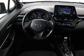 Toyota C-HR Toyota C-HR 2.0 Hybrid First Edition | 184pk | Stoelverwarming | Carplay | Adaptive cruise | Trekhaak | Camera | Navigatie | Full LED - afbeelding nr 3