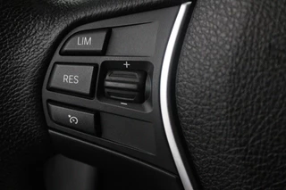 BMW 1 Serie BMW 1-serie 118i High Executive Automaat (GROOT-NAVIGATIE, STOELVERWARMING, LED, LEDER, CAMERA, GOED ONDERHOUDEN) - afbeelding nr 12