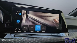 Volkswagen Golf Volkswagen Golf 1.5 eTSI R-Line DSG Panoramadak App Carplay! - afbeelding nr 19