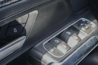 Mercedes-Benz GLA Mercedes GLA-klasse 250 e Luxury PANORAMADAK TREKHAAK MEMORY SFEERVERLICHTING - afbeelding nr 33