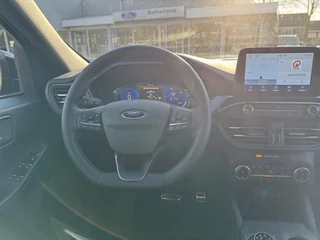 Ford Kuga Ford Kuga 2.5 PHEV ST-Line X | Full option! | 20 inch zwarte velgen + rode remklauwen | Black Pack met zwarte accenten | Panoramadak |  Adaptive cruise control | Winter Pack | Head up Display | Adaptieve koplampen | Draadloos opladen - afbeelding nr 16