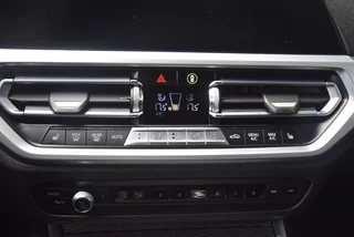 BMW 3 Serie BMW 3 Serie 320i M-Sport High Executive Leer/LED/Navi/Camera - afbeelding nr 18