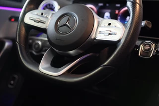 Mercedes-Benz A-Klasse Mercedes-Benz A-klasse 250 e AMG 45 Look / AUT / Digital Cockpit / Cruise Control / Sfeerverlichting / Camera / Pano / 19 Inch - afbeelding nr 28