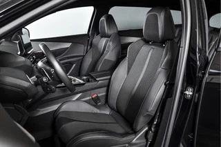 Peugeot 5008 | Dig. Cockpit | Adapt. Cruise | Stoelverw. | PDC | Camera | NAV + App. Connect | ECC | Elek. Klep | LM 19