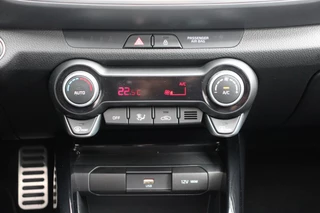 Kia Stonic Kia Stonic 1.0 T-GDi Platinum Edition | Schuifdak | Leder | Camera - afbeelding nr 31
