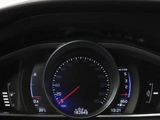 Volvo V40 Volvo V40 2.0 D2 R-Design | Stoelverwarming | Trekhaak |  Xenon | Leder/Alcantara | Navigatie | Parkeerhulp | Climate control - afbeelding nr 24