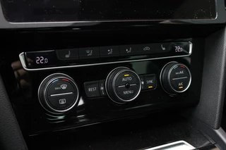 Volkswagen Passat Volkswagen Passat Variant 1.6TDI Highline Business R | Pano | Trekhaak - afbeelding nr 24