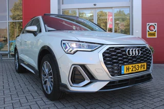 Audi Q3 Audi Q3 Sportback 35 TFSI 150PK S-TRONIC 7 S EDITION * NIEUWSTAAT * | S-LINE EXTERIEUR | S-LINE INTERIEUR | AUDI VIRTUAL COCKPIT | PANORAMISCH SCHUIF / KANTELDAK | NAVIGATIE | TWIN LEDEREN BEKLEDING ZWART MET ROTSGRIJS STIKSEL | VOORSTOELEN VERWARMBAAR | ACHTERUITRIJCAMERA | PARKEERSENSOREN VOOR / ACHTER | DODEHOEK DETECTIE |  ALARM SYSTEEM | FULL LED KOPLAMPEN INCLUSIEF LED ACHTERLICHTEN | ZWARTE HEMELBEKLEDING | AUDI SOUND SYSTEM | AMBIENTE VERLICHTING | 18