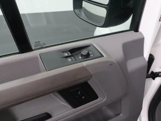 Volkswagen Crafter Volkswagen Crafter 2.0TDI 140PK L3H3 | Camera | Airco | Trekhaak | Cruise | Betimmering - afbeelding nr 8
