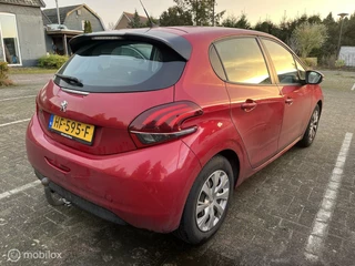 Peugeot 208 Peugeot 208 1.2 PureTech Active Navi, Cruise, Trekhaak, - afbeelding nr 3