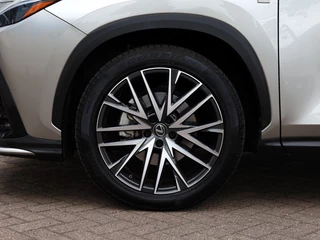 Lexus NX Lexus NX 350h AWD F Sport Line | Head up | Stoelventilatie | 360 Camera - afbeelding nr 9