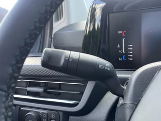 Ford Transit Custom Ford Transit Custom 320 2.0 TDCI L2H1 Limited | 136pk | Trekhaak | Driver Assistance Pack Premium | Stuurwielverwarming | Stoel - Bank | Achteruitrijcamera - afbeelding nr 20
