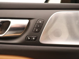 Volvo V60 Volvo V60 T6 PLUG-IN HYBRID ULTRA DARK MASSAGE STOELEN BOWERS&WILKINS TREK - afbeelding nr 12