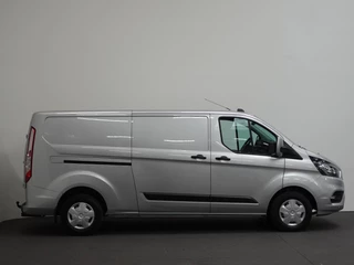 Ford Transit Custom Ford Transit Custom 131pk L2H1 Trend Trekhaak Camera Cruise control Airco Parkeersensoren 3-Zits Euro6 - afbeelding nr 4